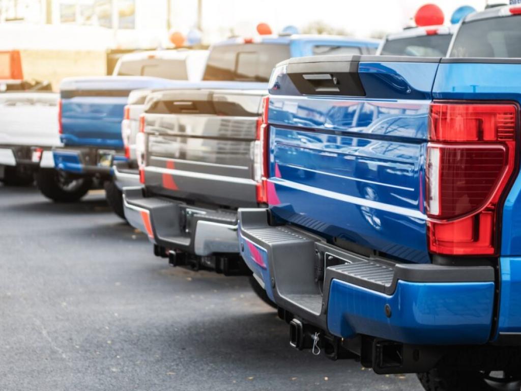  jeff-bezos-backed-tesla-rival-unveils-20000-modular-ev-pickup-truck-with-customization-at-the-forefront 