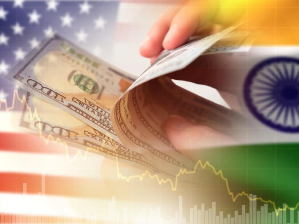  trump-white-house-accused-of-privately-tipping-off-wall-street-execs-on-india-trade-talks-report-sparks-transparency-concerns 