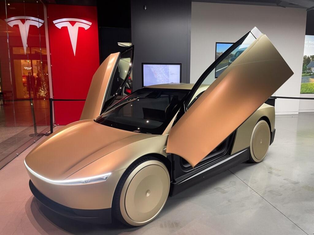  tesla-prepares-for-robotaxi-reveal-in-june-insiders-share-secrets 