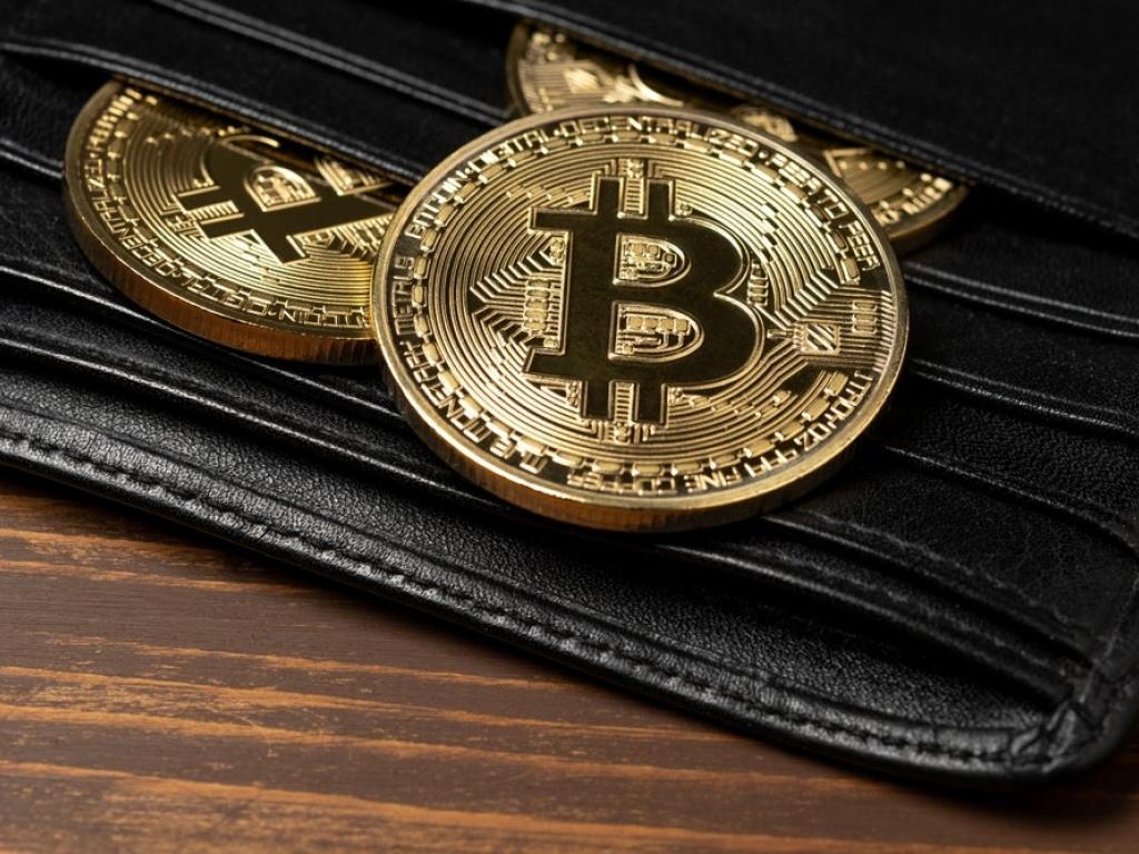 5월 비트코인·이더리움·XRP 매도하고 떠나라는 말 맞는가...전문가 `매도 시기 아니다`,$BTC