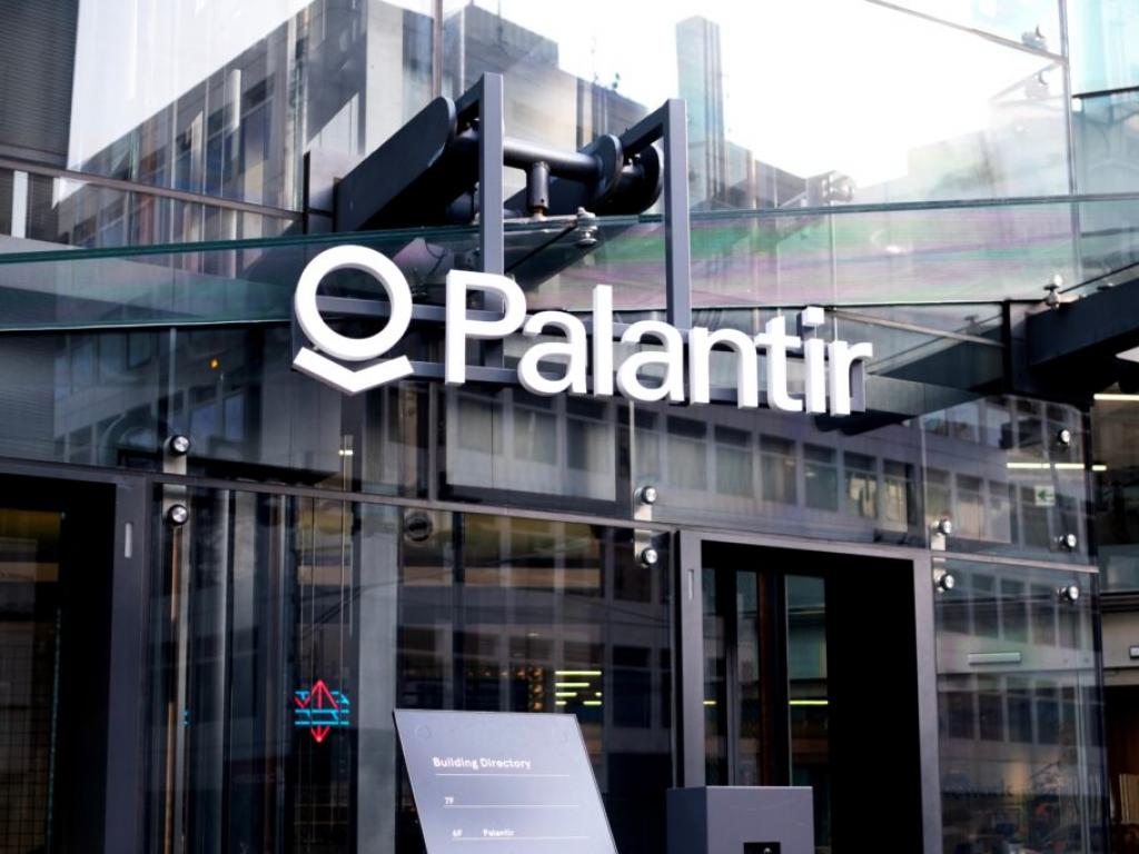  palantir-the-only-cathie-wood-pick-among-sp-500s-top-performers 
