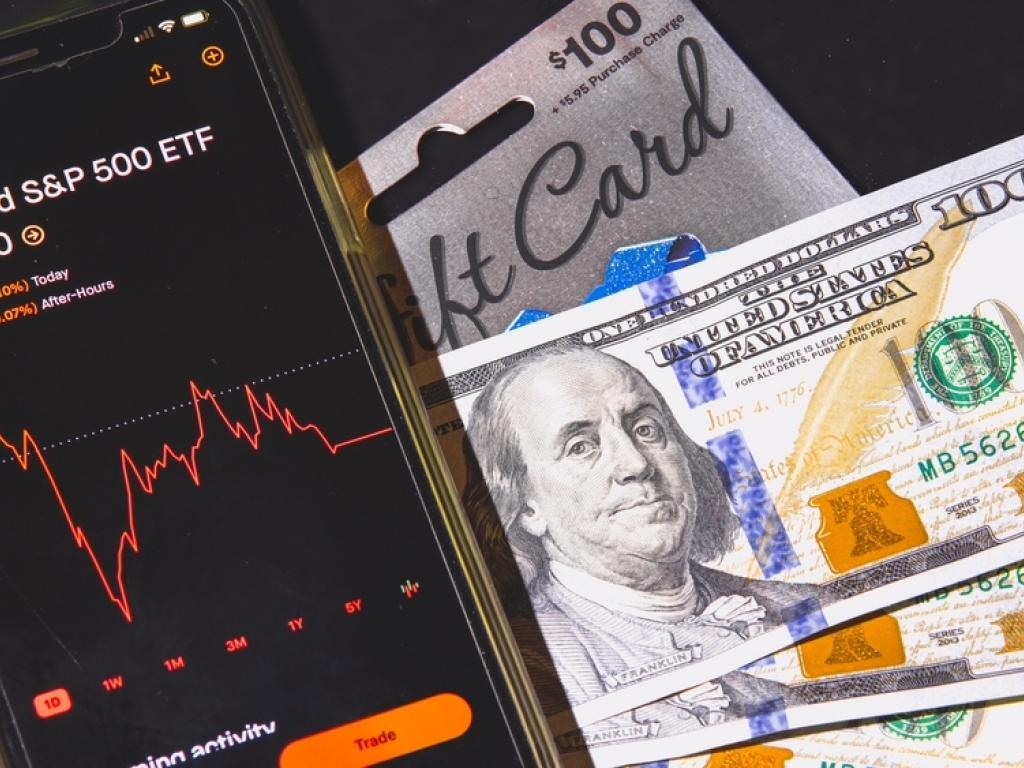  voo-gets-some-love-as-investors-say-no-thanks-to-magnificent-7-stocks 