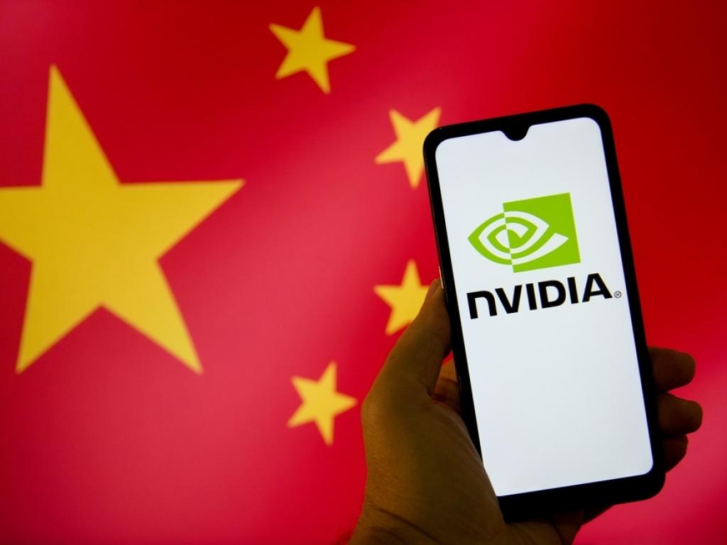 엔비디아 중국향 AI칩 수출 재개...반도체·AI ETF 강세 전망,BOTZ,NVDA,NVDL,NVDU,SMH,SOXX,TCEHY,Global X Robotics & Artificial Intelligence ETF,엔비디아,GraniteShares ETF Trust GraniteShares 1.5x Long,Direxion Shares ETF Trust Direxion Daily NVDA Bu,VANECK VECTORS ETF TRUST SEMICONDUCTOR ETF,아