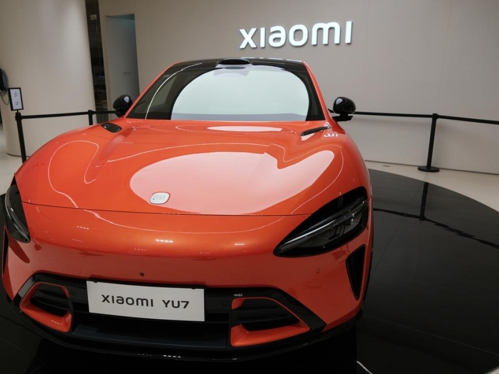 teslas-chinese-ev-rival-is-so-popular-the-ceo-is-actually-recommending-other-brands-to-shoppers 