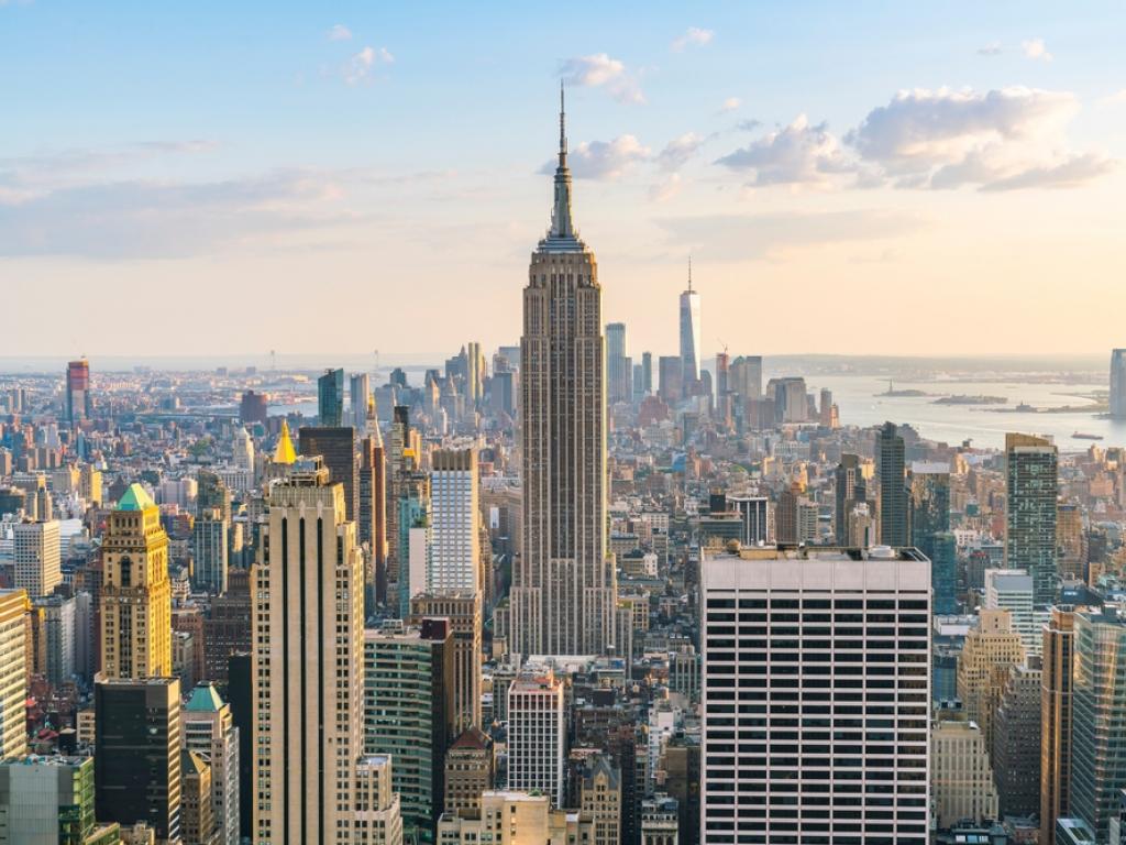  new-yorks-office-boom-stands-alone-as-most-us-cities-stay-remote 