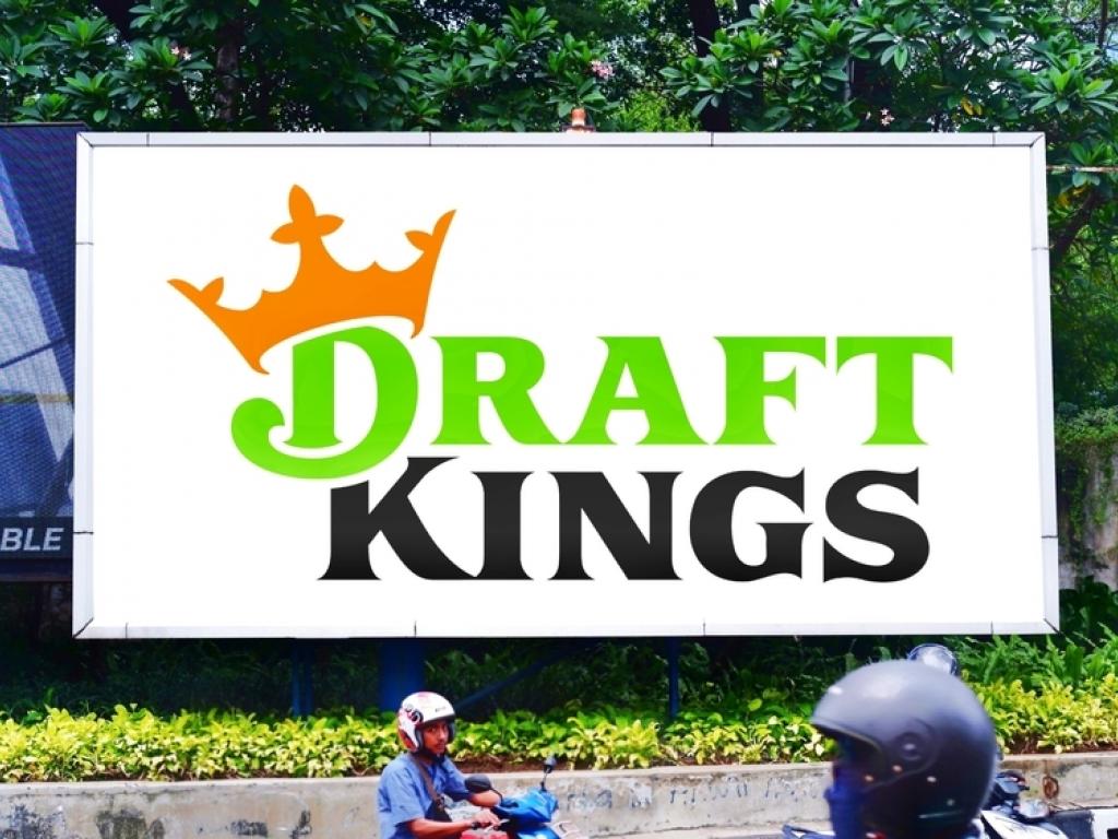  cathie-wood-ditches-draftkings-stock-ahead-of-nfl-season-turns-to-prediction-markets-could-reshape-the-way 