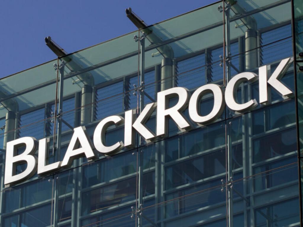  bitcoin-sp-500-etfs-on-blockchain-blackrock-reportedly-eyes-tokenization-of-its-big-ticket-funds 