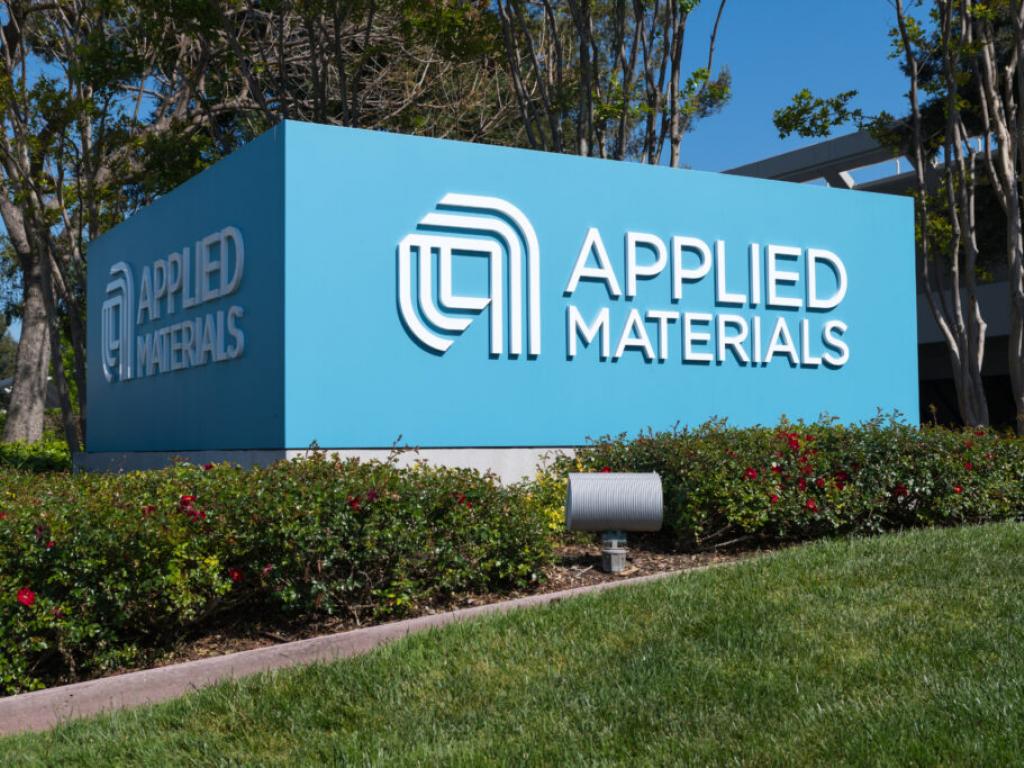  this-applied-materials-analyst-is-no-longer-bullish-here-are-top-5-downgrades-for-friday 