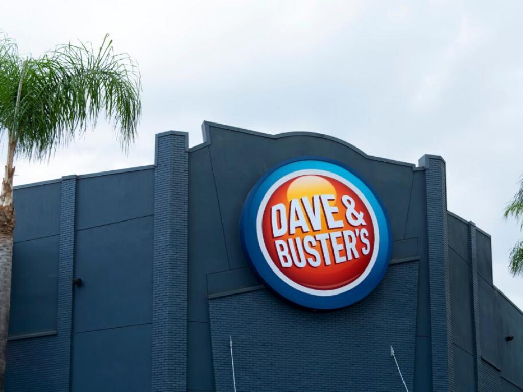  ferguson-enterprises-dave--busters-and-3-stocks-to-watch-heading-into-tuesday 