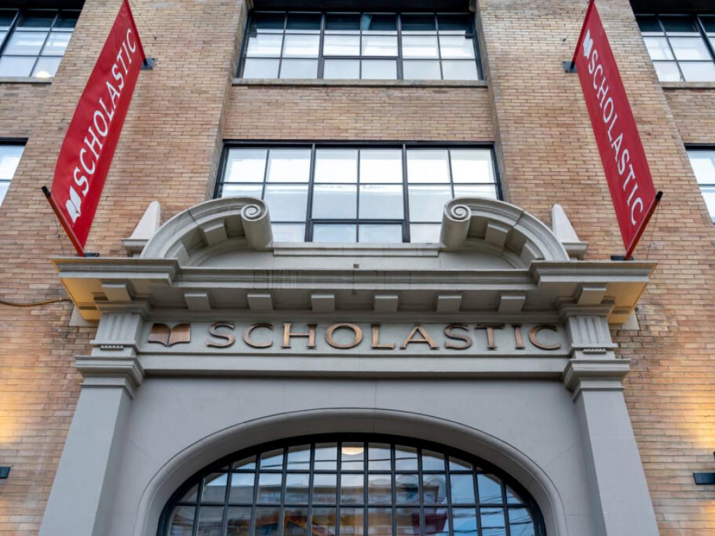 childrens-publisher-scholastic-stock-tumbles-despite-ceos-confidence