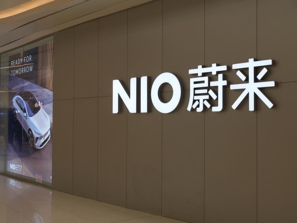  nio-and-li-auto-fall-as-beijing-tightens-grip-on-ev-exports 