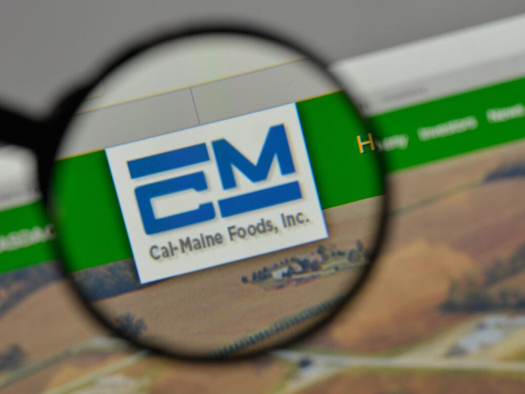  cal-maine-foods-posts-downbeat-earnings-joins-enanta-pharmaceuticals-aar-and-other-big-stocks-moving-lower-in-wednesdays-pre-market-session 