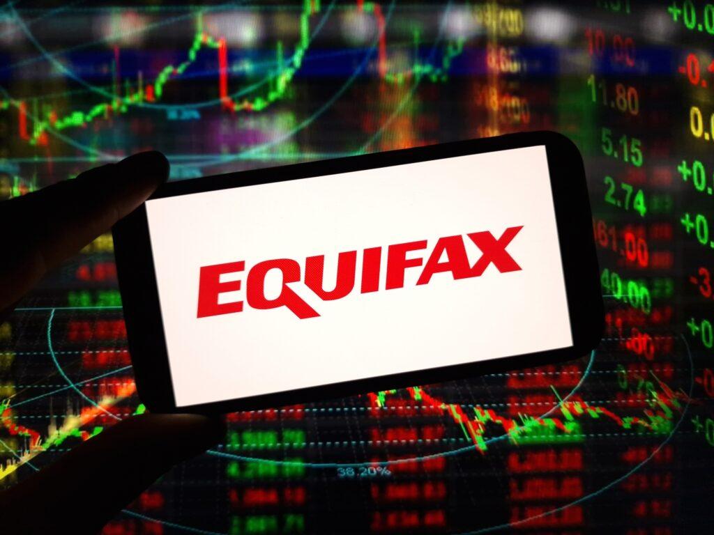  equifax-locks-in-450-vantagescore-pricing-through-2027-analyst-sees-updside 