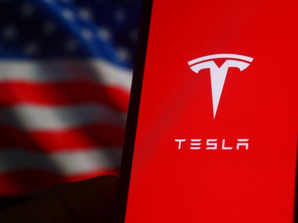  tesla-to-300-here-are-10-top-analyst-forecasts-for-monday 