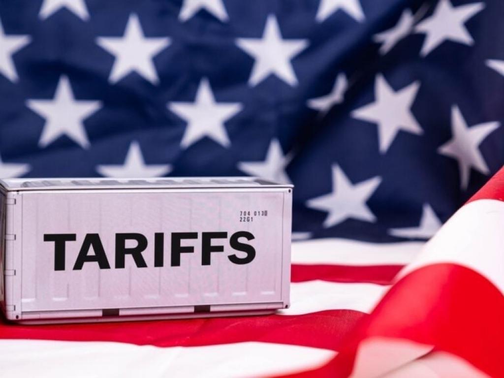  trumps-tariffs-papered-over-by-ai-are-quietly-hurting-economy-weve-only-seen-half-of 