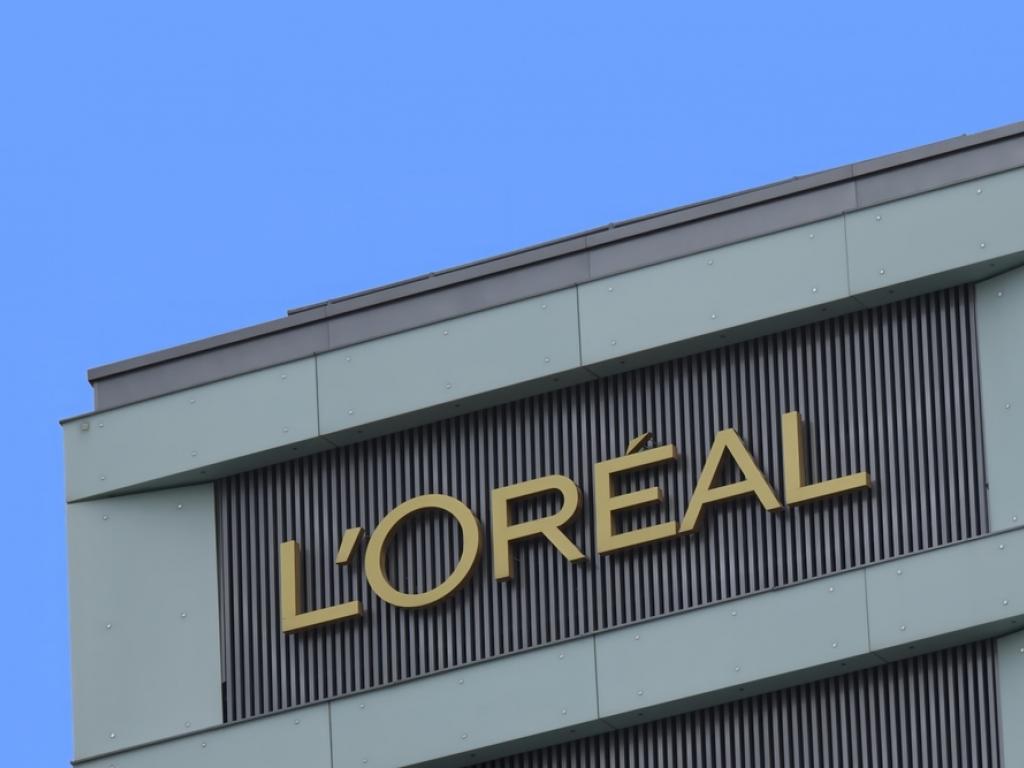 guccis-owner-sells-beauty-arm-to-loral-in-46-billion-deal