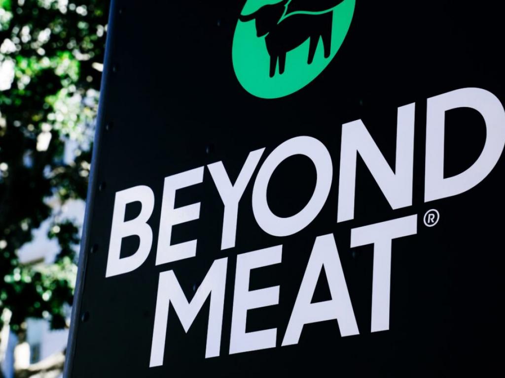  beyond-meat-classic-meme-cocktail--or-fake-meat-humble-pie 