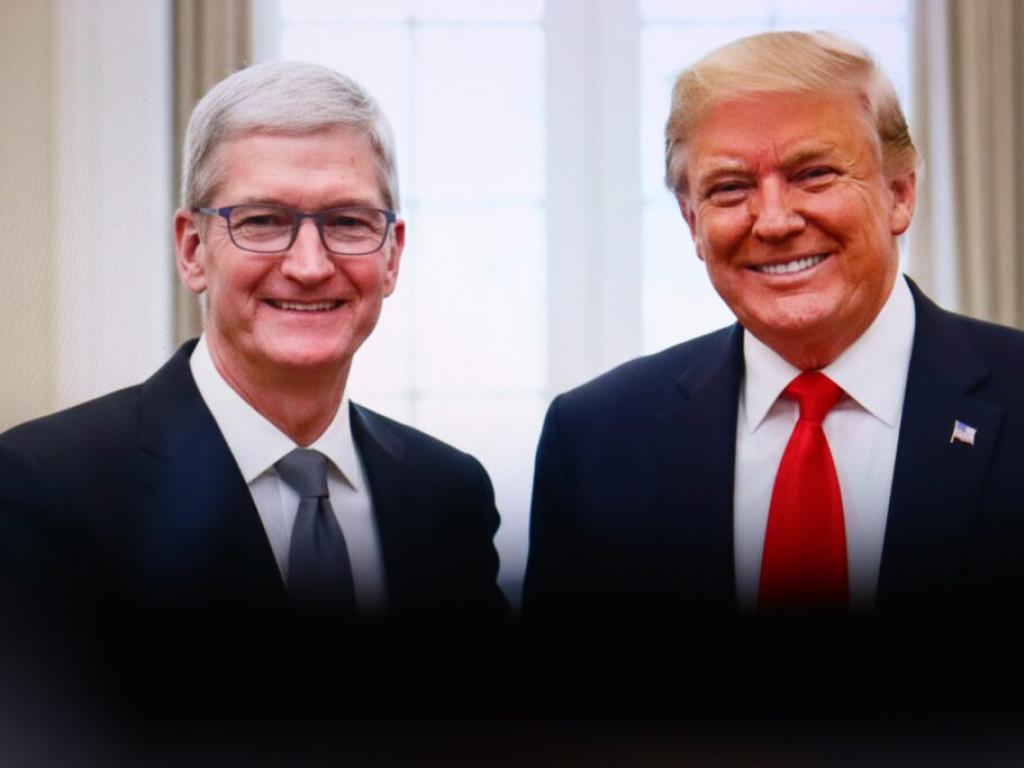 trump-praises-apple-at-japan-event-youve-done-more-than-the-entire-group-here