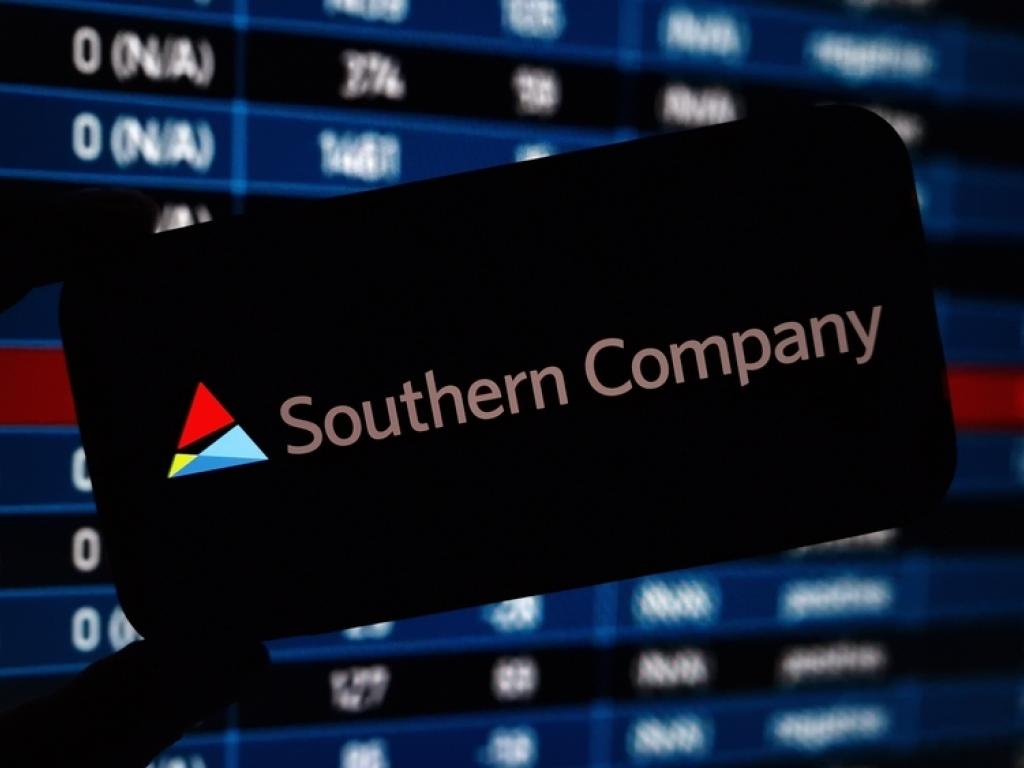 southern-company-q3-earnings-beat-forecasts-on-strong-segment-performance 