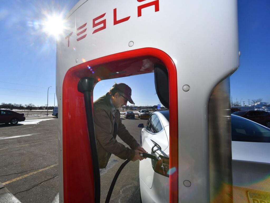 michael-dell-joins-cathie-wood-jim-cramer-to-defend-elon-musks-1-trillion-tesla-pay-shareholders-will-win-big-through