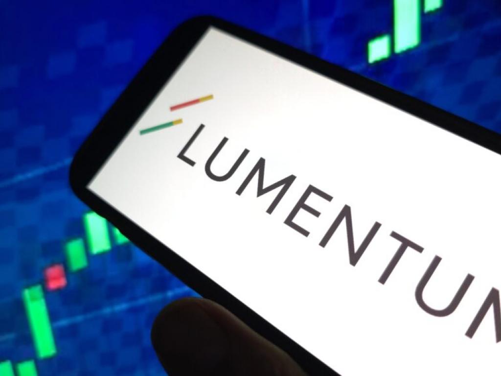  lumentum-analysts-increase-their-forecasts-after-upbeat-q1-earnings 