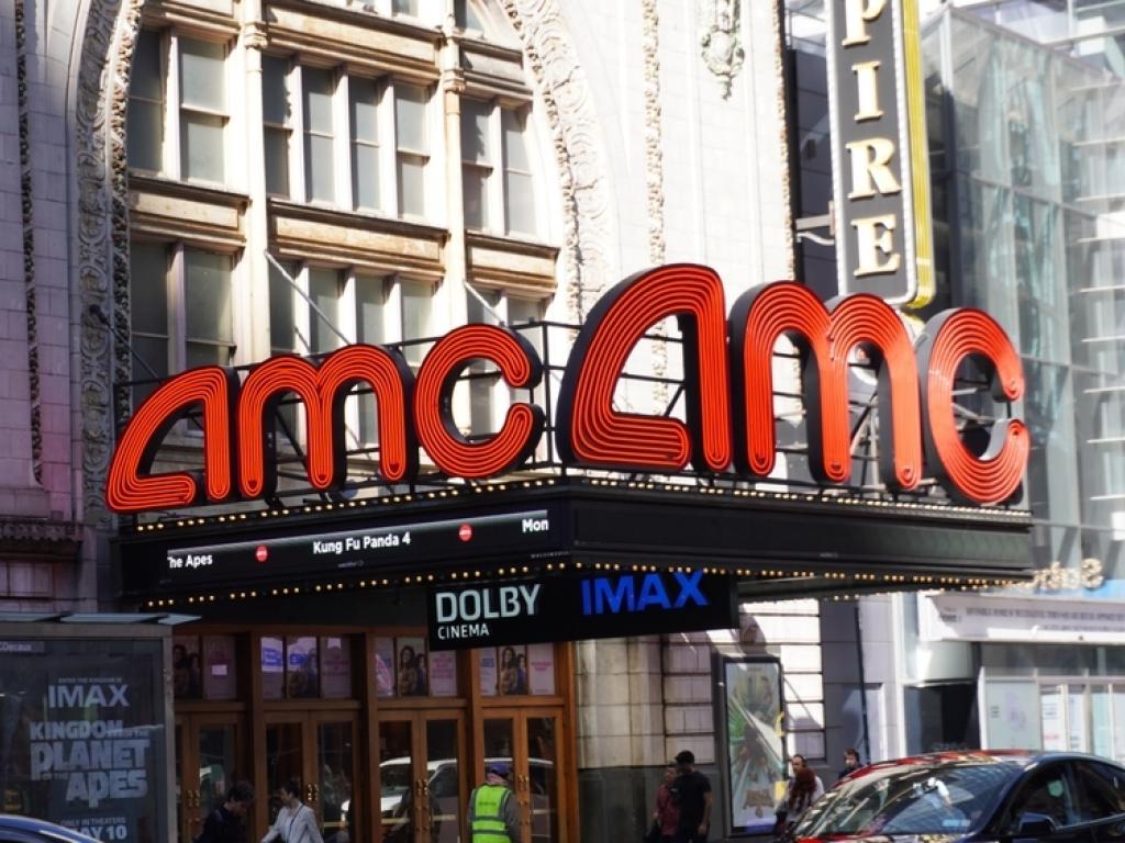  amc-entertainment-stock-nears-52-week-lows-ahead-of-q3-earnings 