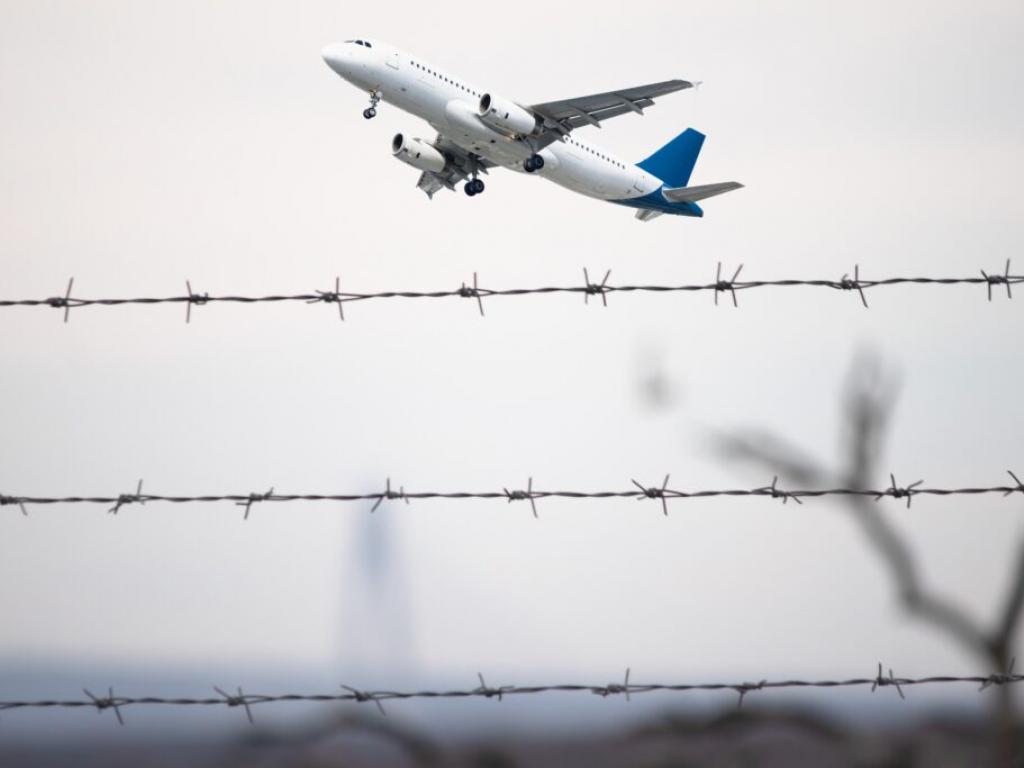  ross-gerber-says-private-plane-restrictions-helped-end-government-shutdown-as-business-aviation-boomed-in-october 