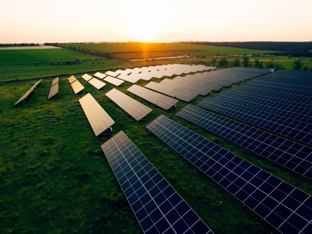  why-is-ftc-solar-stock-skyrocketing-wednesday 