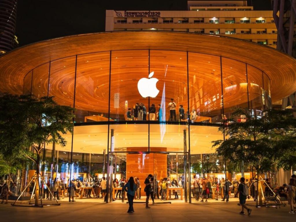  jim-cramer-says-apples-15-cut-from-wechat-mini-games-is-nice-take-for-nothing--questions-why-investors-arent-sending-the-stock-higher 