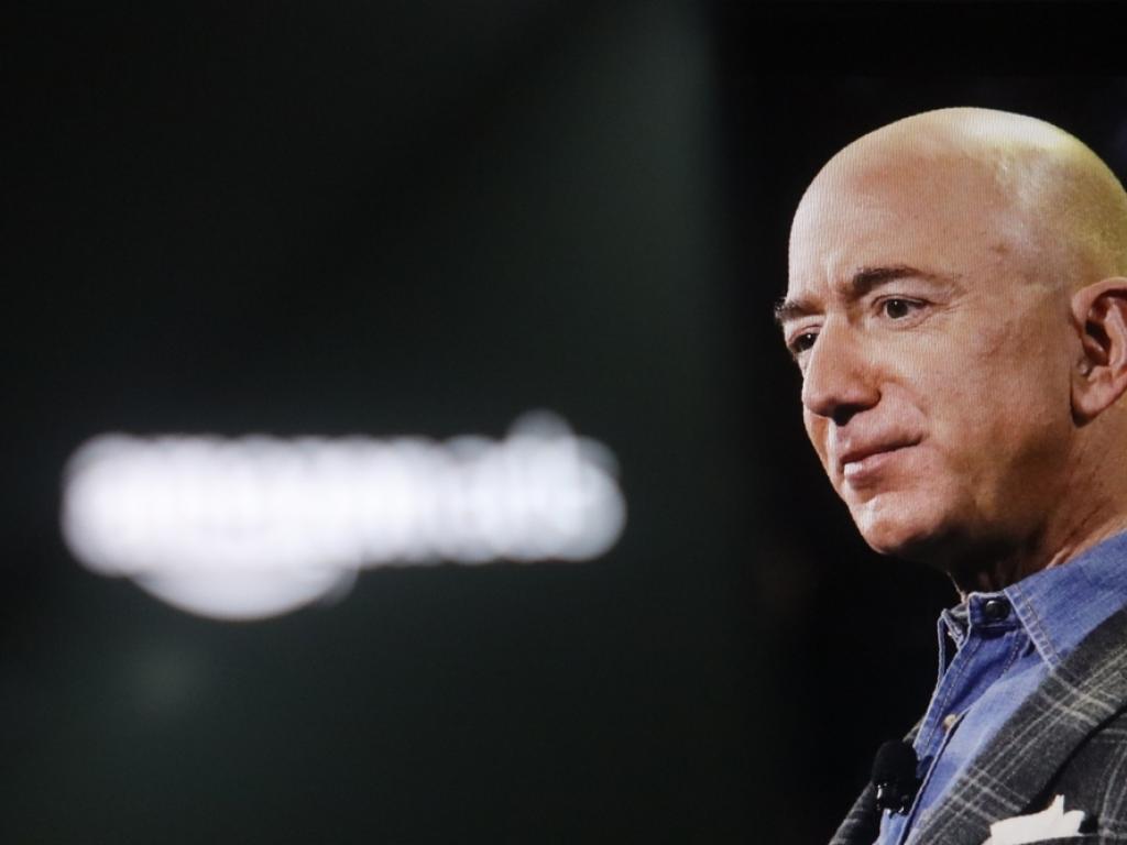  jeff-bezos-says-almost-everyone-focuses-on-what-the-next-10-years-will-look-likeheres-what-people-should-ask-instead 