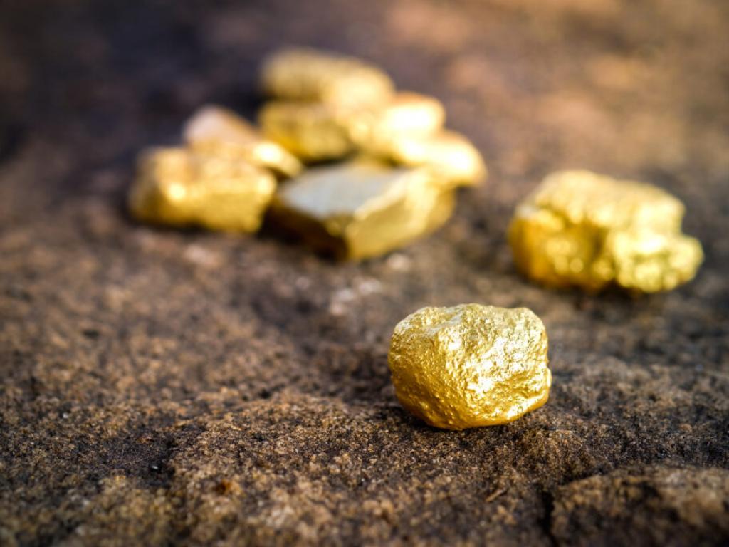  paul-singers-elliott-targets-gold-consumer-staples-with-new-puts--bets-big-on-tech 