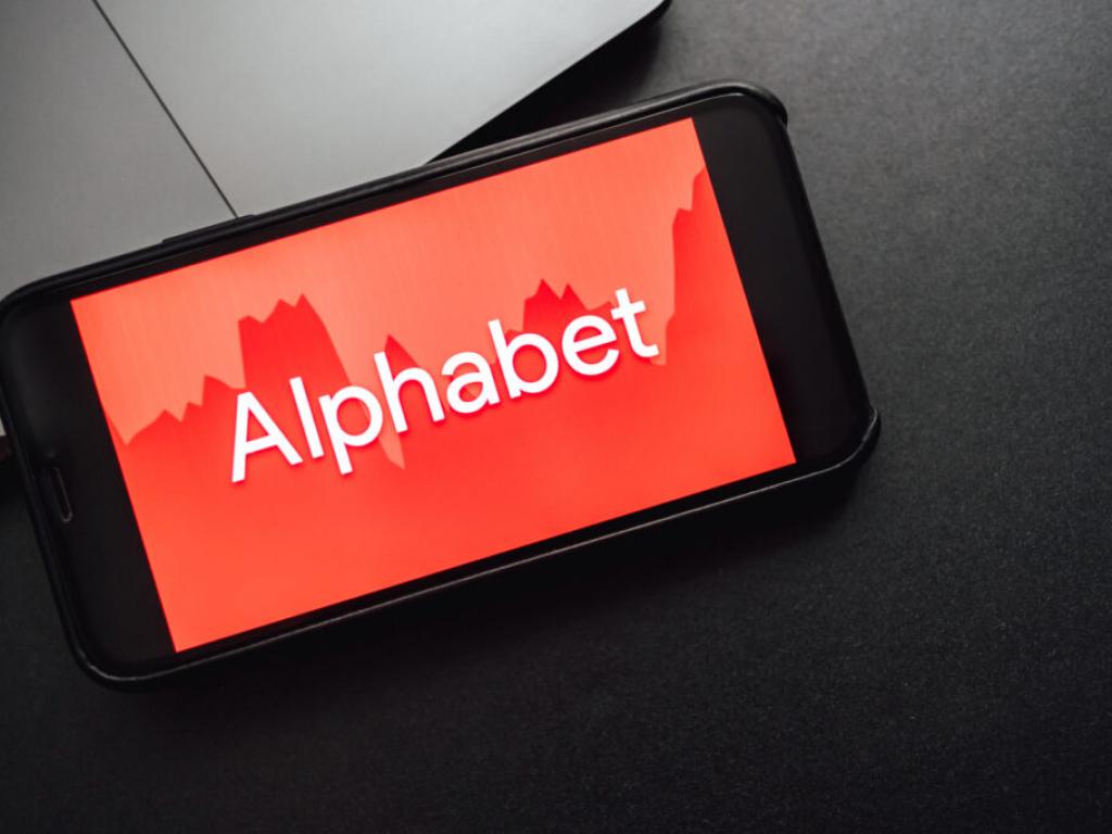  alphabet-to-rally-more-than-12-here-are-10-top-analyst-forecasts-for-tuesday 