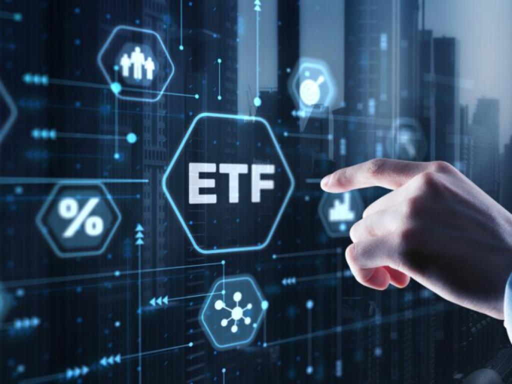  dfa-breaks-vanguards-20-year-grip-as-sec-approves-etf-share-classes 