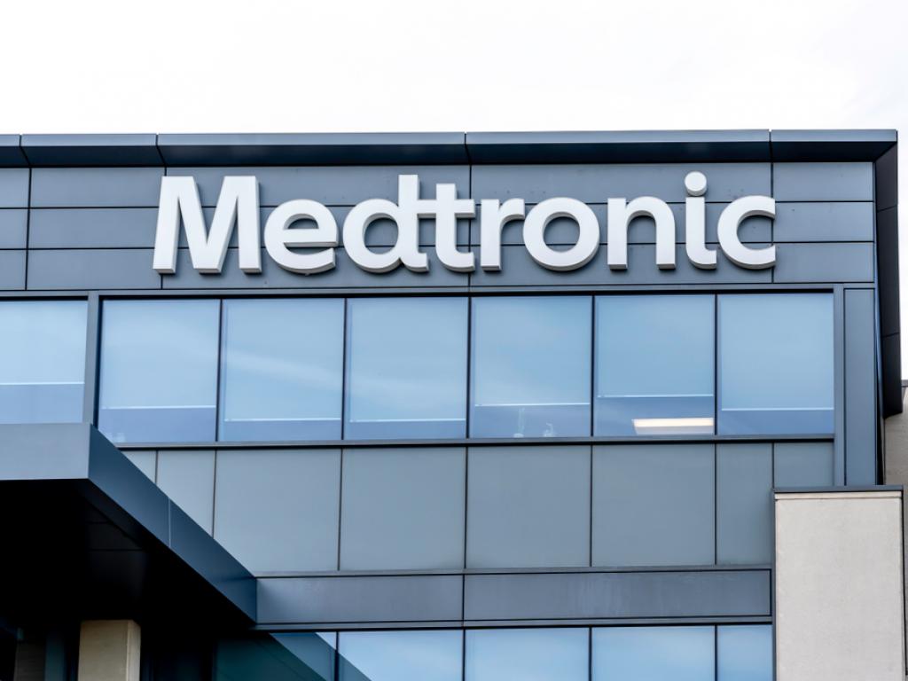  these-analysts-increase-their-forecasts-on-medtronic-after-strong-q2-earnings 