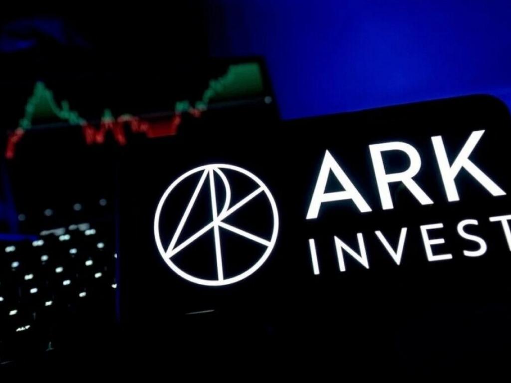  cathie-wood-makes-massive-google-stock-purchase-amid-ai-chip-shakeup--ark-loads-up-on-meta-sells-palantir-and-amd-shares 