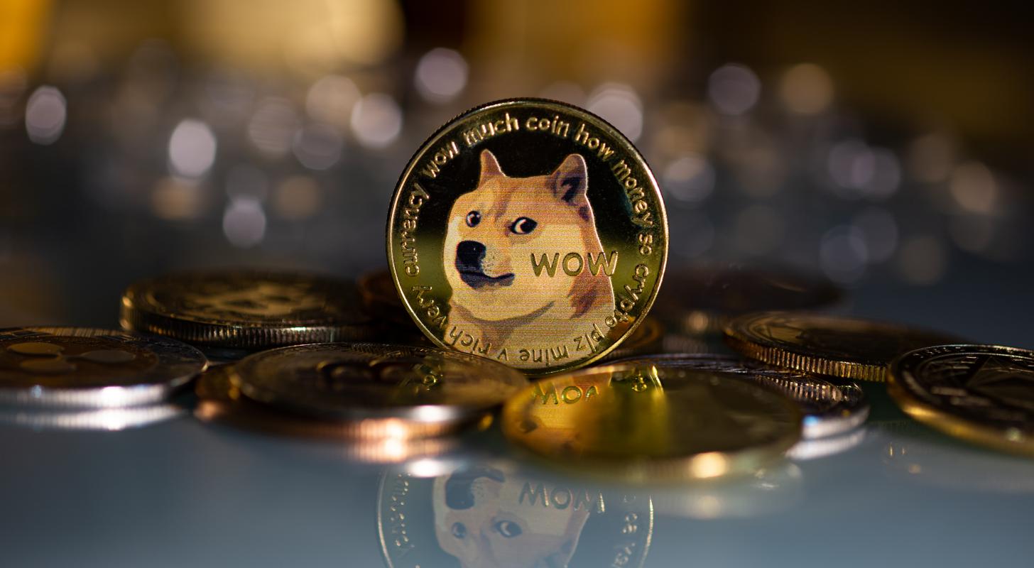 Dogecoin (DOGE) Daily Transactions Spike To One-Year High