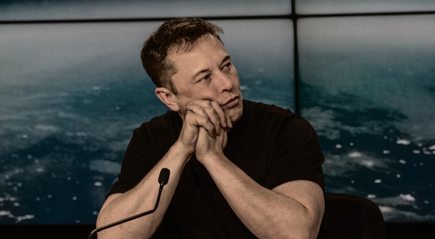 Benzinga Before The Bell: Elon Musk Sells $6.8B Tesla Shares, Nio Begins ES7 Test Drives, Coinbase Accused Of Misleading Investors And Other Top Financial Stories Wednesday, August 10