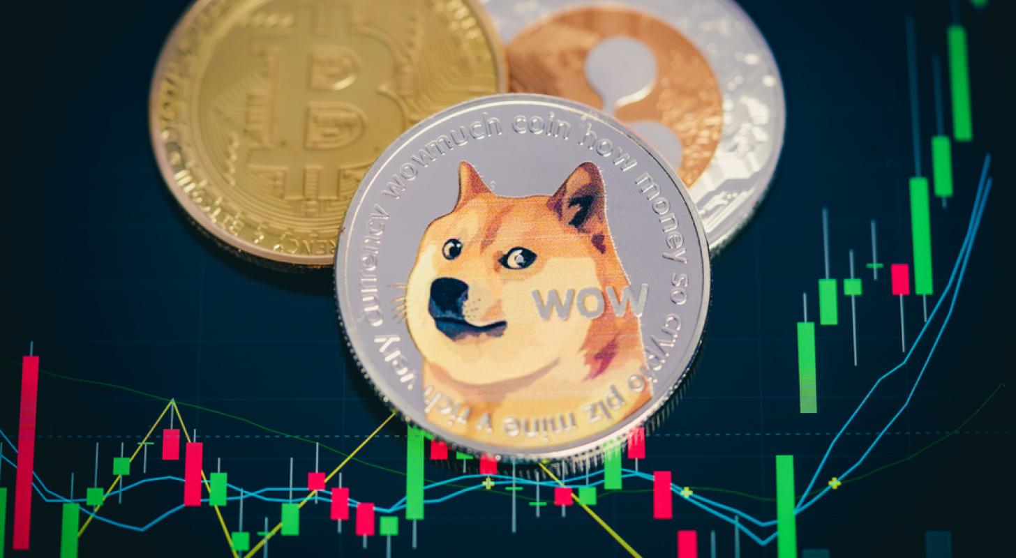 Dogecoin Tops Bitcoin, Ethereum Gains: Analyst Sees Apex Crypto At $18K If It Takes Out This Level