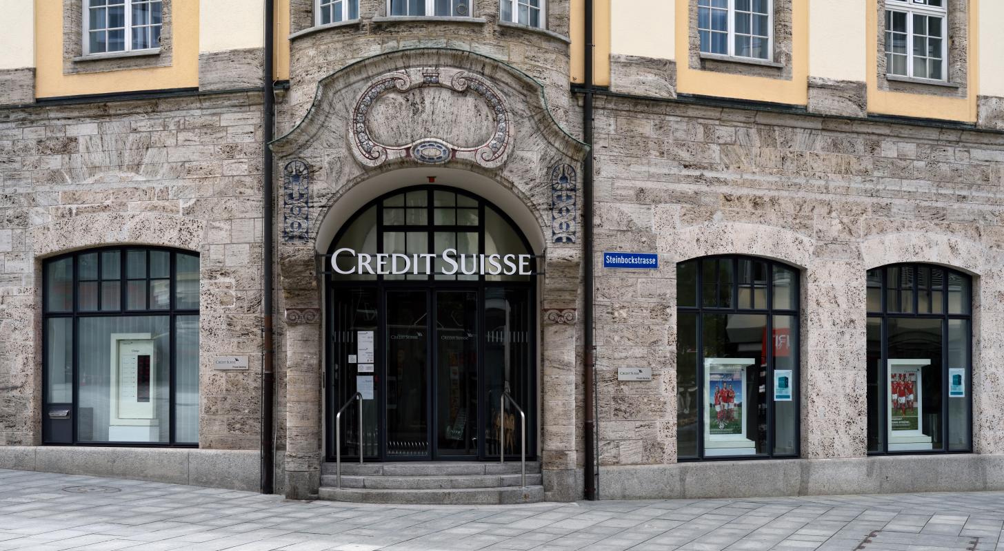 Apollo Weighs Buying Stake In Credit Suisse's Investment Banking Unit