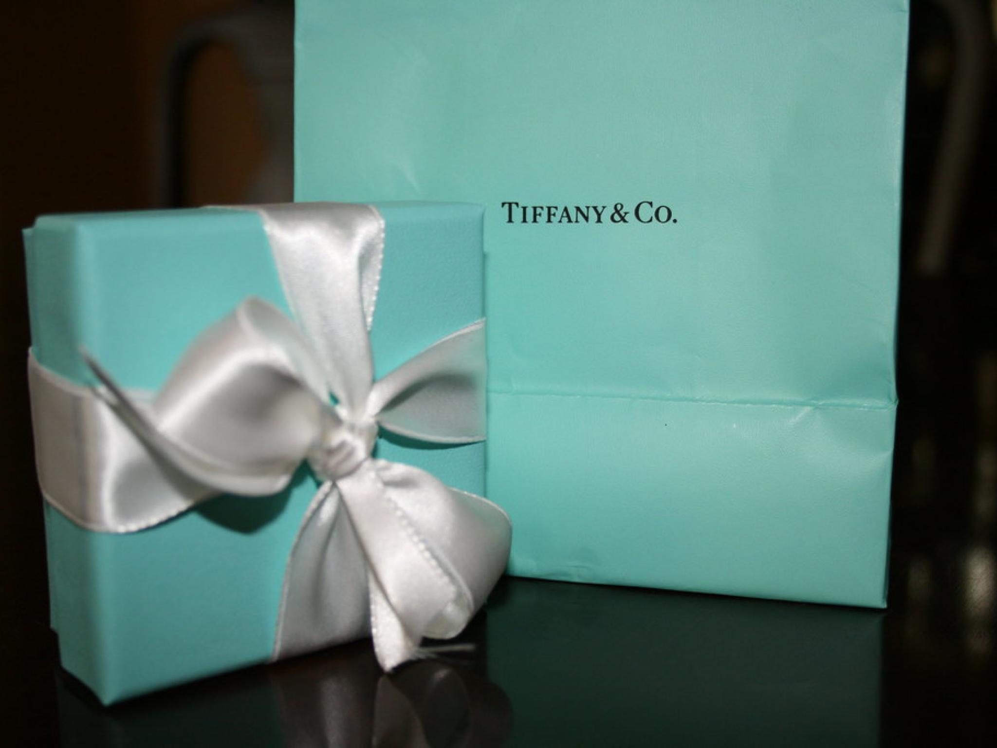  tiffany-board-signs-off-on-discounted-merger-deal-with-lvmh 