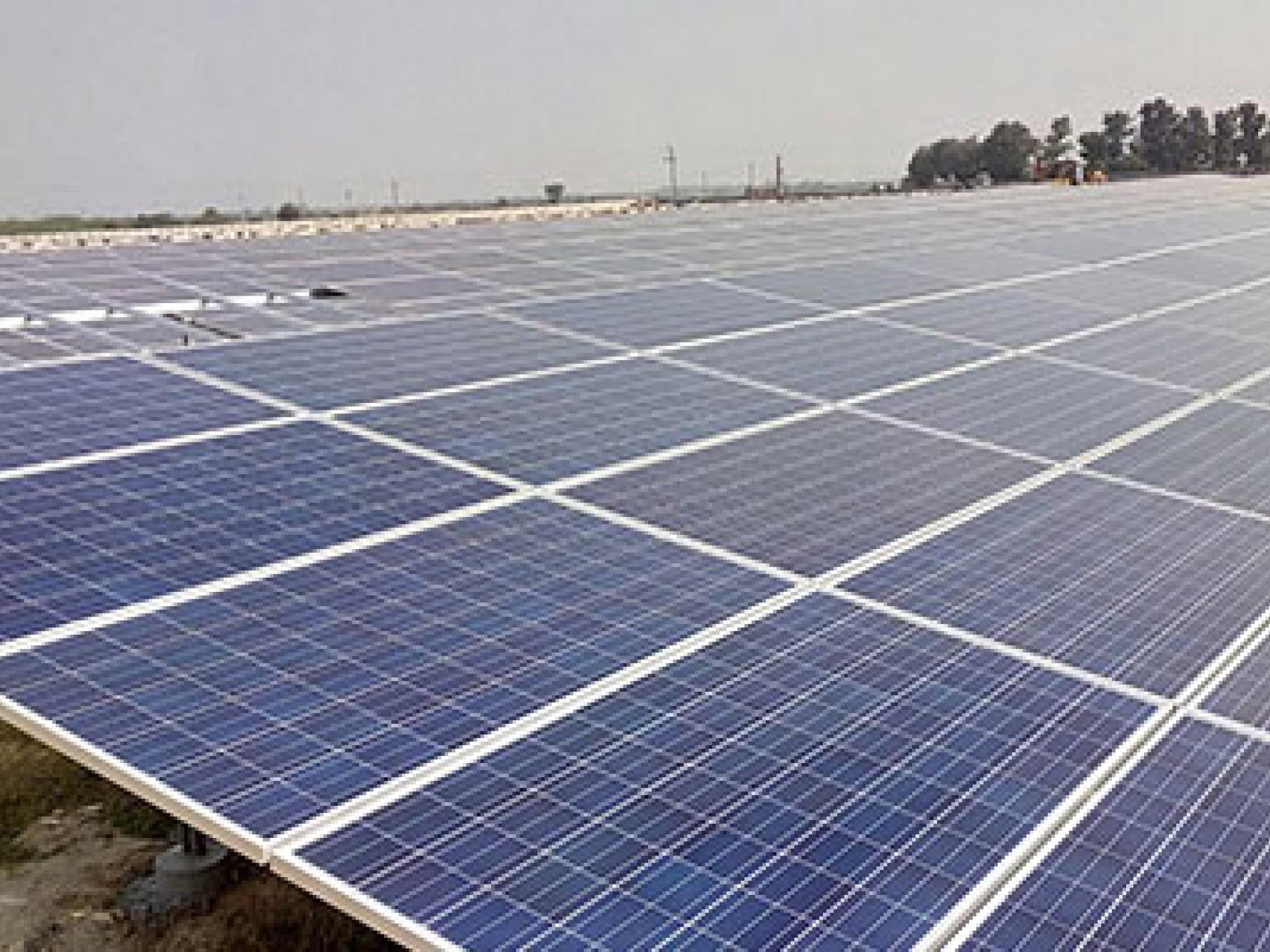  indias-largest-renewable-energy-company-gets-spac-deal-backed-by-palihapitiya-funding 