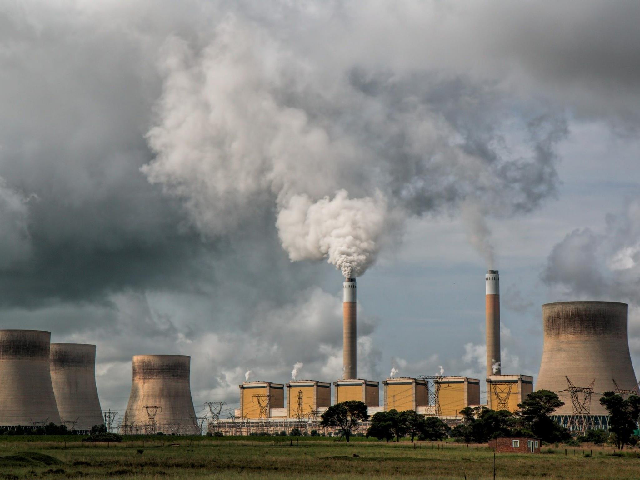  3-broad-market-etfs-for-investors-looking-to-dodge-energy-stocks 