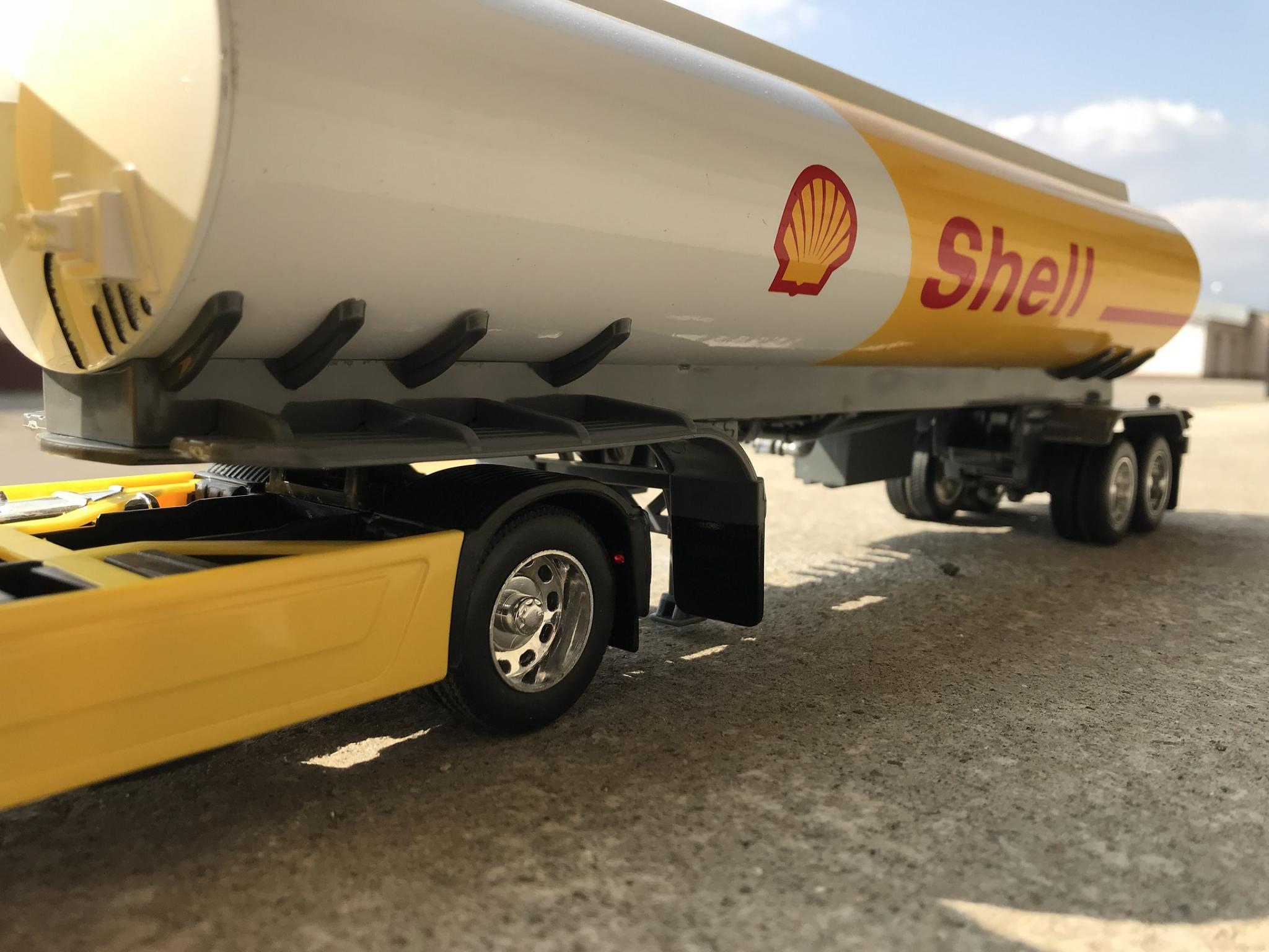  dutch-court-rules-shell-must-reduce-emissions-45-by-2030 