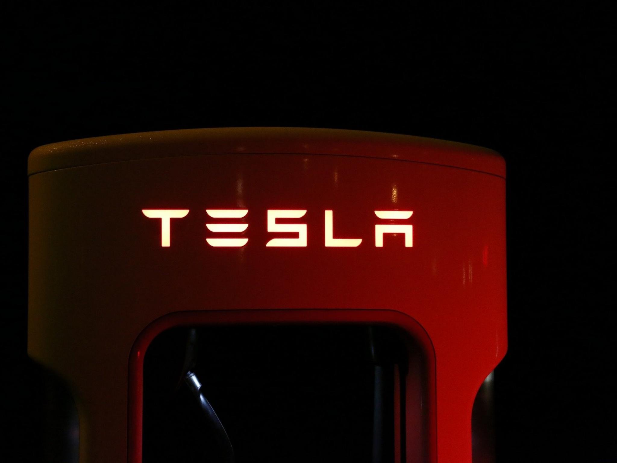  tesla-supplier-panasonic-showcases-ev-battery-for-tesla-what-you-need-to-know 