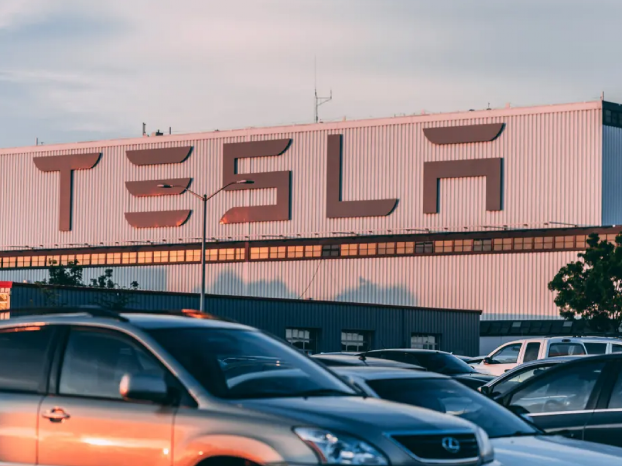  heres-when-the-tesla-shareholder-meeting-is-happening-and-how-you-can-get-invited 