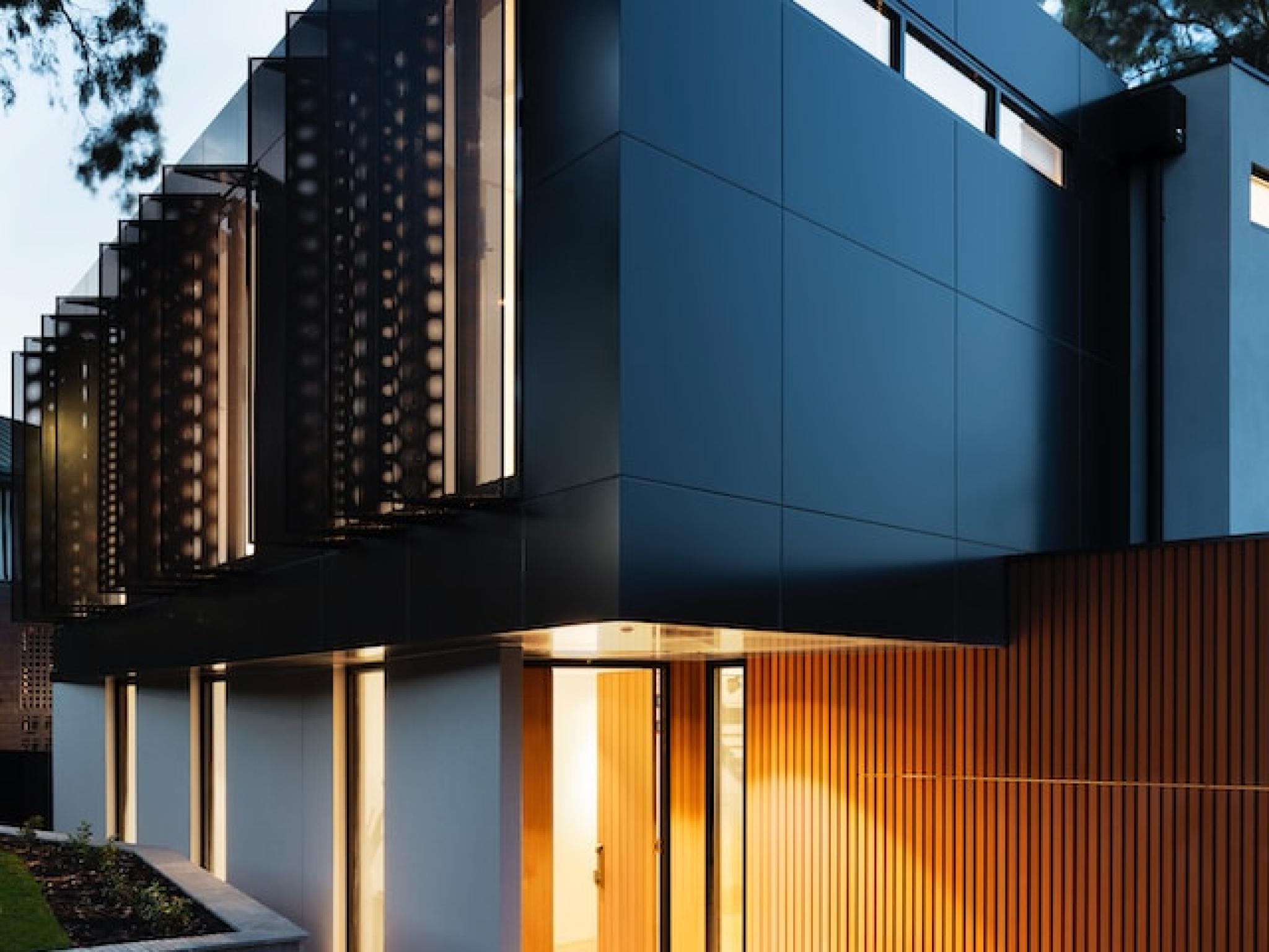  the-three-best-performing-reits-in-march 