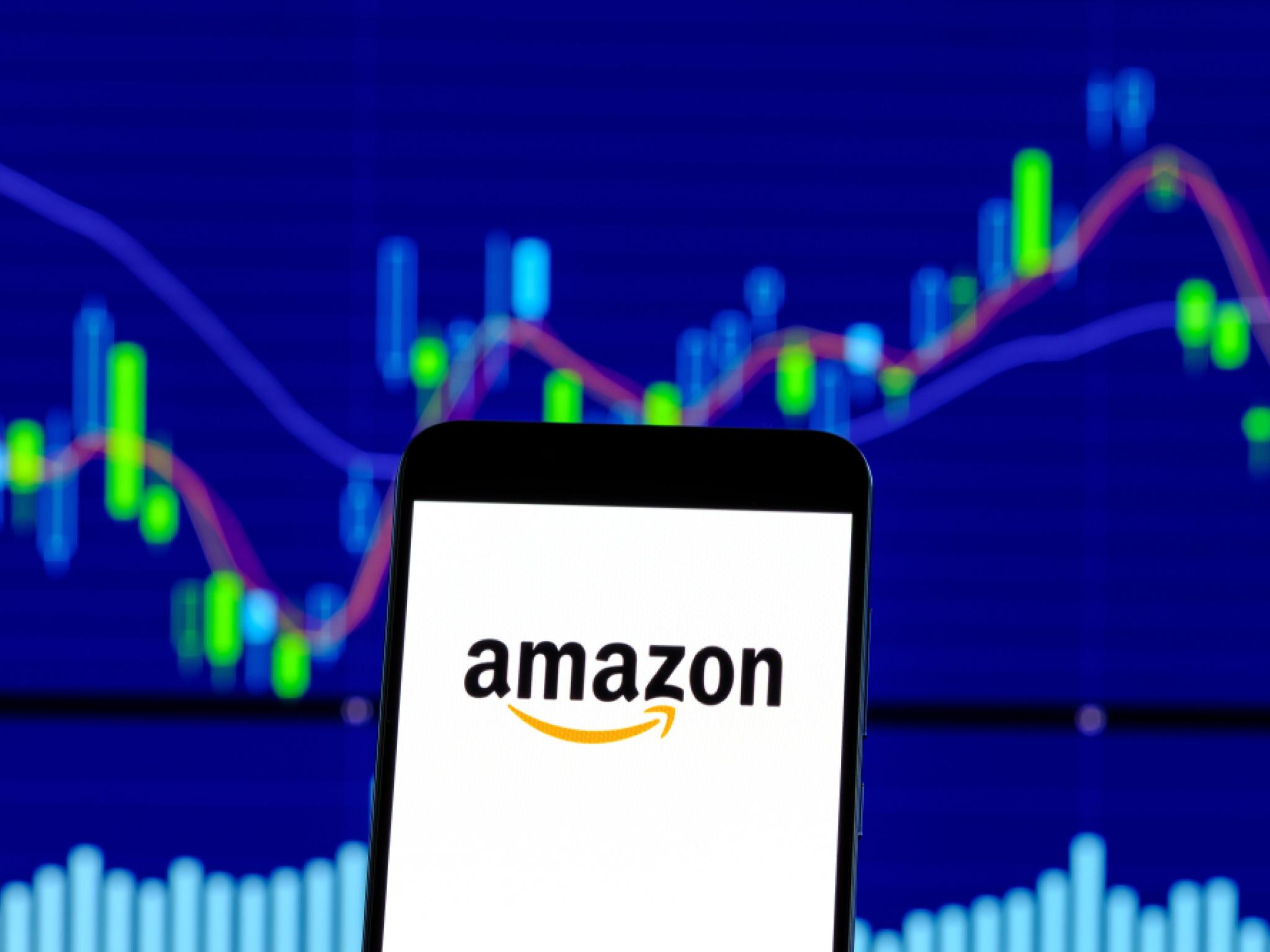 interest-in-amazon-decreases-ahead-of-earnings-print-a-technical-analysis 