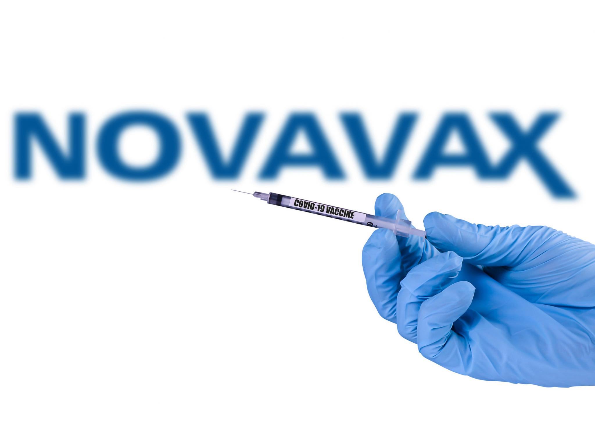 노바백스, FDA 승인 받은 업데이트 코로나19 백신에 주가 급등