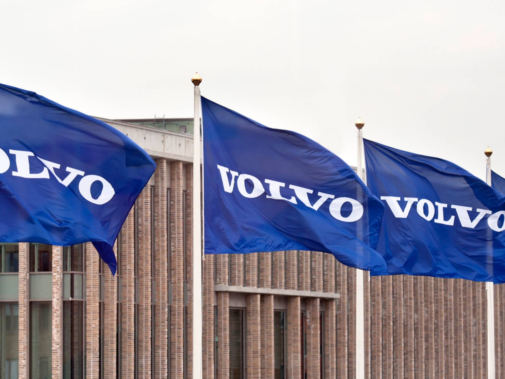  volvo-posts-q3-sales-growth-of-15-on-higher-deliveries 
