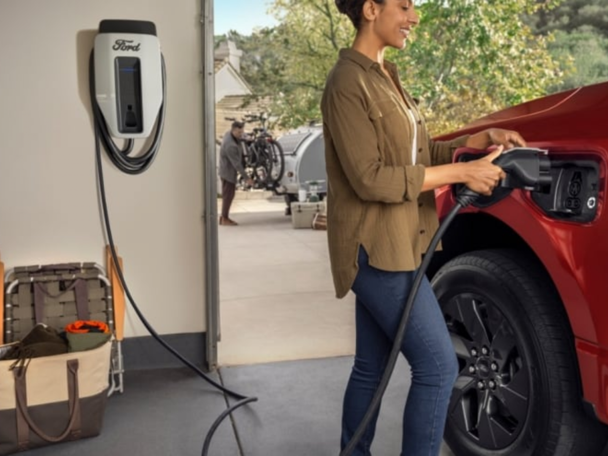  ford-and-resideo-launch-ev-home-power-partnership-project---whats-the-benefit 